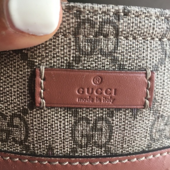 Authentic GUCCI Messenger Stars Monogram Coated Gg Supreme Canvas Crossbody Bag. - Picture 5 of 15